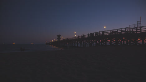 The-Seal-Beach-pier-calls-it-a-night
