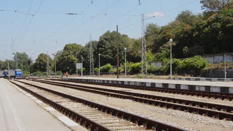 Venice-Simplon-Orient-Express-Kommt-Im-Bahnhof-Ruse-In-Bulgarien-An
