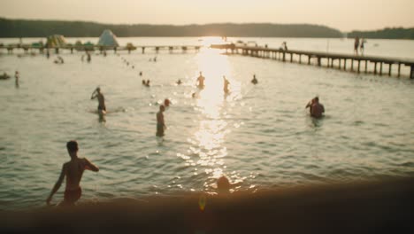 Summer-lake-pier-vacations-beach
