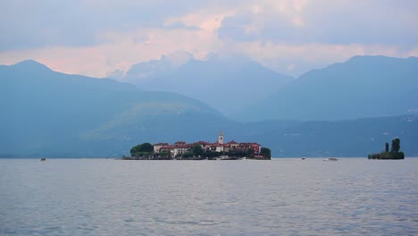 Lago-Maggiore-An-Einem-Bewölkten-Tag-Im-Sommer