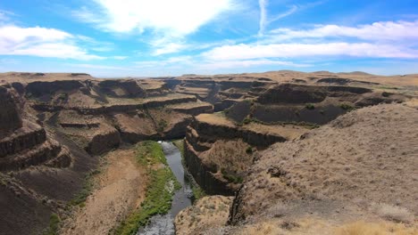 Panoramic-view-of-the-Scablands-and-Palouse-River-in-Eastern-Washington-State-near-Palouse-Falls-State-Park