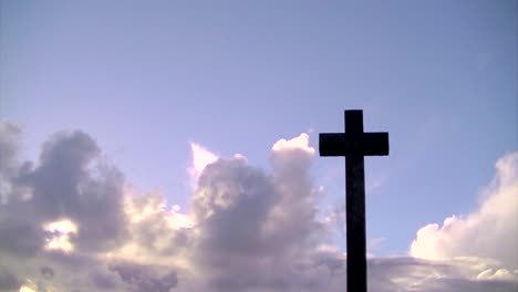 Peaceful-image-of-a-cross