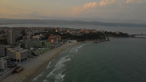 Sonnenuntergang-Am-Strand-In-Der-Nähe-Des-Weltkulturerbes-Nesebar-In-Bulgarien