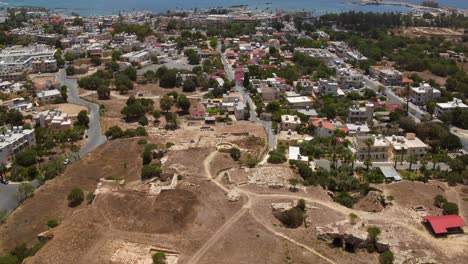 Luftaufnahmen-Von-Resorts-Und-Stränden-Von-Paphos,-Zypern