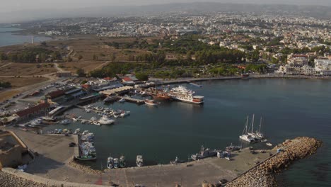 Tomas-Aereas-Del-Puerto-Historico-De-Paphos,-Chipre