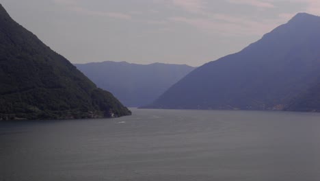 Ein-überblick-über-Den-Ruhigen-Comer-See-In-Norditalien