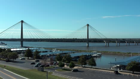 Clark-Bridge-over-the-Mississippi-River-in-Alton,-Illinois