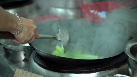 Hong-Kong-style-cooking-vegitables-with-wok