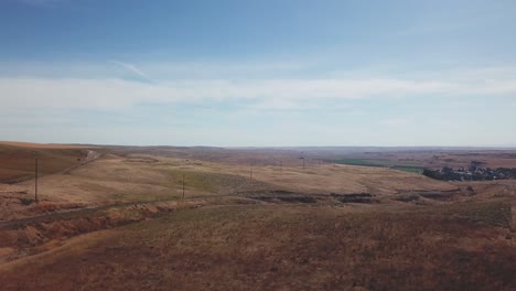 View-of-Highway-that-runs-through-the-Scablands-in-Eastern-Washington-State