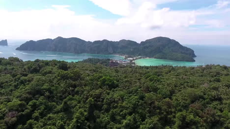 Aerial-view-of-iconic-Phi-Phi-island,-Thailand