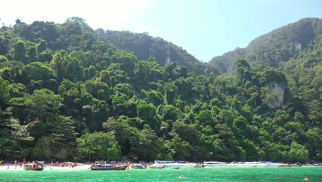 Una-Playa-Tropical-De-La-Isla-Phi-Phi.-Tailandia