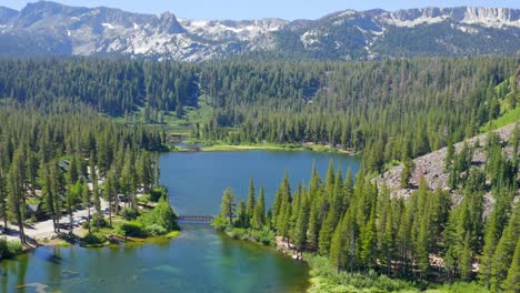 Aerial-4K-footage-of-Twin-Lakes-in-Mammoth-Lakes