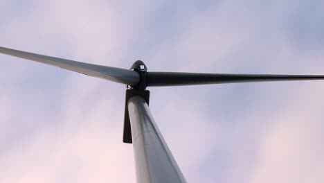 Close-up-of-a-wind-turbine-in-operation-in-rural-Nebraska-USA