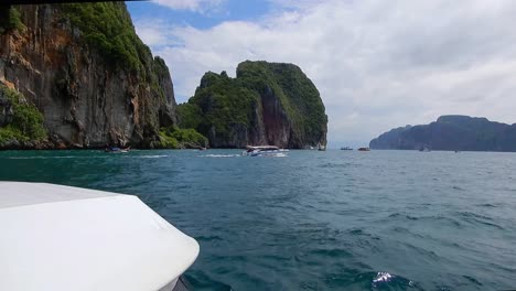 Phi-Phi-Inseln-Fahren-Mit-Dem-Taxiboot-Zur-Wikingerhöhle