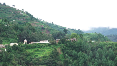 Ein-Schöner-Blick-Auf-Die-Terrassierten-Hänge-Und-Dörfer-In-Den-Ausläufern-Der-Himalaya-berge-Von-Nepal