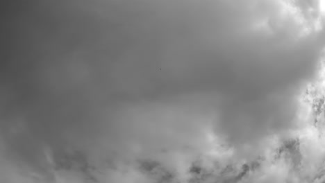 Gray-clouds-in-motion,-time-lapse