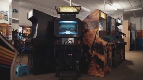 Wide-shot-of-Arcade-Machines