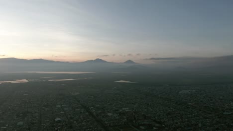 Sunrise-Over-Mexico-City,-Volcanoes-Popocatepelt-E-Iztlaccihuatl,-Lake-Texcoco,-Mexico-Tenochtitlan-2