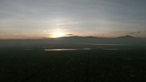 Sunrise-Over-Mexico-City,-Volcanoes-Popocatepelt-E-Iztlaccihuatl,-Lake-Texcoco,-Mexico-Tenochtitlan-5