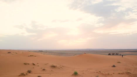 Dunas-En-El-Desierto-Del-Sahara,-Marruecos