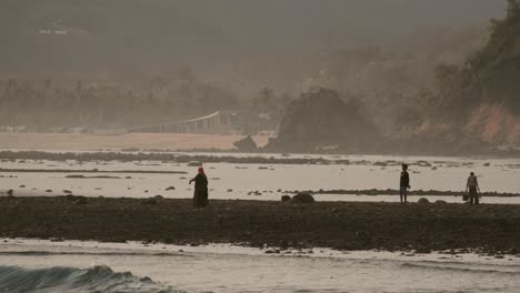 View-on-the-dry-reef-of-Seger,-near-Kuta-Lombok,-during-sunset