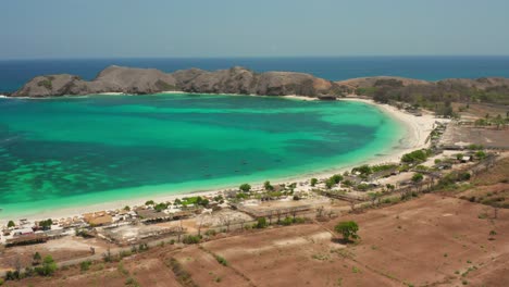The-white-sand-beach-of-Tanjung-Aan-in-Lombok,-Indonesia-during-a-sunny-day