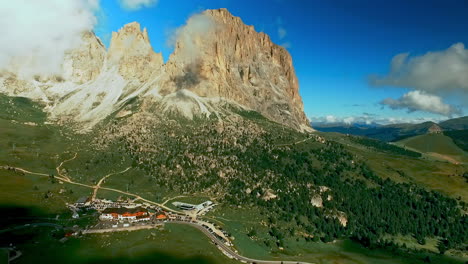 Drone-shot-towards-the-rugged-peak-of-Langkofel---Sassolungo-in-the-Italian-Dolomites