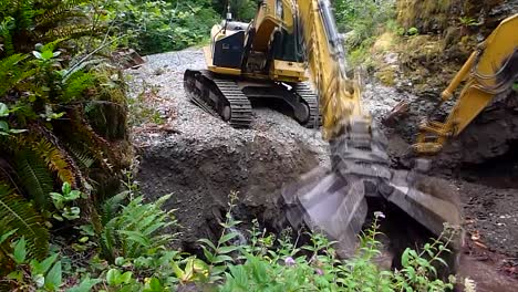 EXCAVATORS-MOVING-GRAVEL-AND-EARTH-TIME-LAPSE