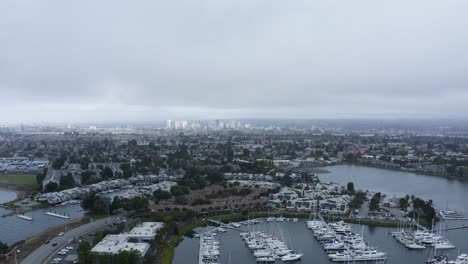 City-and-cloudy-skies-on-an-overcast-day-in-the-business-sector