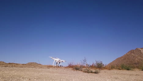 Drohne-In-Der-Wüste