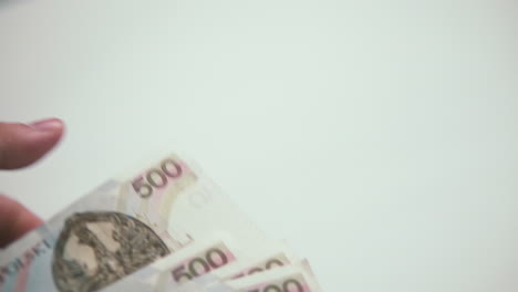 Nahaufnahme:-Zählt-Geld-In-Den-Händen,-500-Polnischer-Zloty,-Pln-Geldzählung