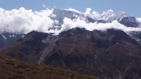 himalaya-mountain-with-snow-peack-and-clear-sky-panoramic-view
