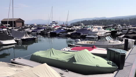 Boats-parked-in-a-Lake-Tahoe-Marina