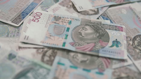 Neigung:-Konzentrieren-Sie-Sich-Auf-Die-500-Zloty-Banknote-In-Der-Mitte
