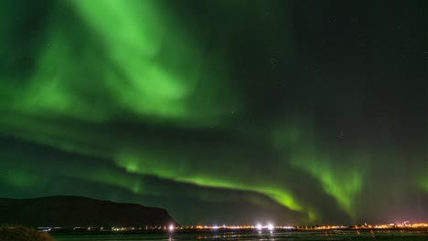 Un-Video-De-Lapso-De-Tiempo-De-La-Aurora-Boreal-Cerca-De-Selfoss-En-El-Sur-De-Islandia-A-Fines-De-Octubre-De-2019