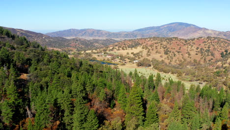 Aerial-Birds-Eye-View-of-Evergreen-Tehachapi-Mountains-and-Valley-Below