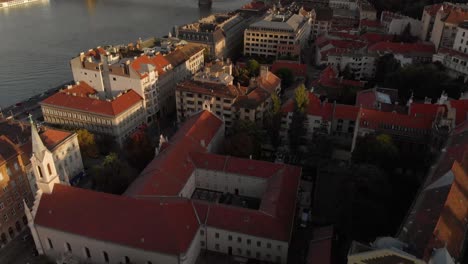 Aerial-4K-footage-from-the-city-of-Budapest,-100Mbps