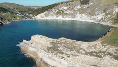 Aerial-panorama-of-lulworth-cave-in-southern-england,-seaside-landscape