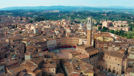 Aerial-view-of-Sienna,-Tuscany,-Italy