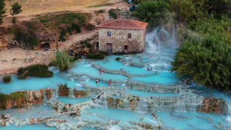 The-geothermal-hot-springs-at-Saturnia,-Tuscany-Italy