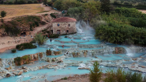 Saturnia-hot-springs,-Tuscany-Italy