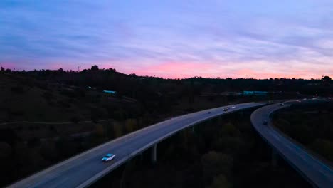 Autobahn-San-Luis-Rey-Bei-Sonnenuntergang