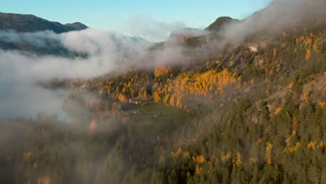 Sunrise-in-a-Norwegian-autumn-landscape