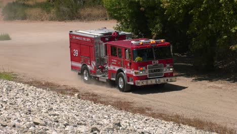 LAFD-engine-responding-to-call