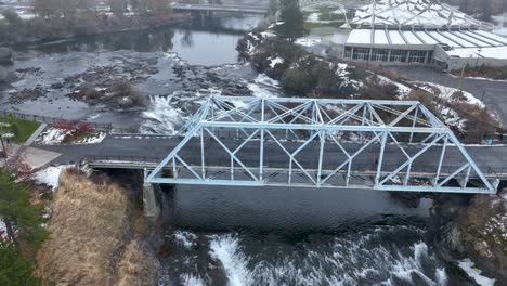 Howard-Street-Middle-Channel-Bridge-In-Spokane,-Washington-Im-Winter