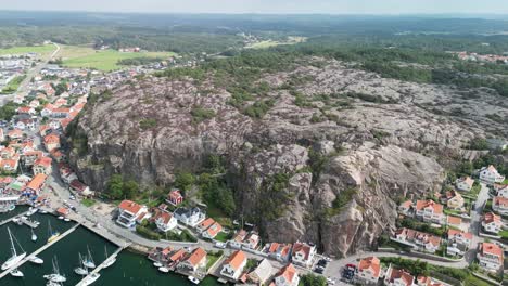 Fjallbacka,-Sweden-Cliff-Drone-Flyin