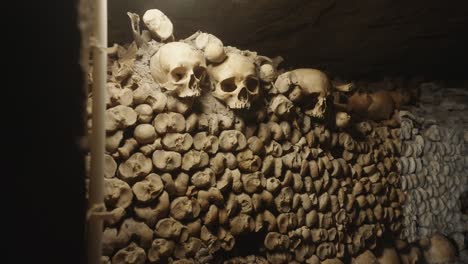 Human-bones-in-Paris-Catacombs