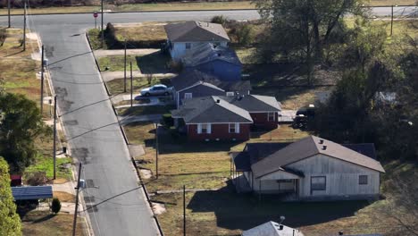 Rural-housing-in-Mississippi,-Louisiana,-Arkansas-USA