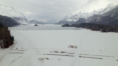 Majestic-frozen-lake-in-the-snowy-Swiss-alps