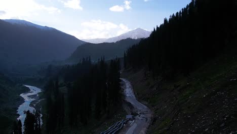 Vista-Matutina-De-Las-áreas-Del-Norte-De-Pakistán-Y-El-Himalaya-Desde-Naran